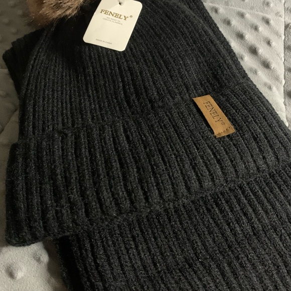 Women Beanie Hat Scarf Set - Picture 3 of 7